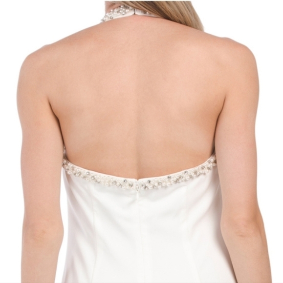 Adrianna Pappell Pearl Crepe Halter Gown - Picture 5 of 16